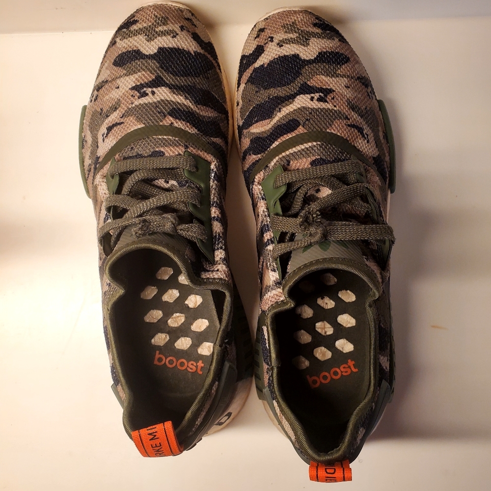 Adidas Men's NMD R1 Printed Boost Sneaker Shoes Green Camo Size US 12.5 - Picture 4 of 5